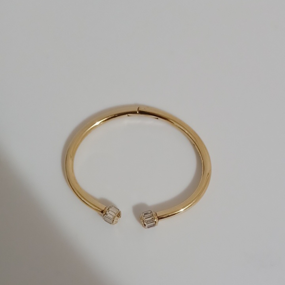 Hebri Bendel Chrysler Bangle